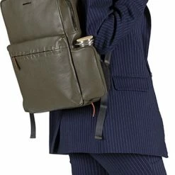 Groothandel π Burkely On The Move Unisex Moving Maddox Rugtas 15,6'' - Groen β¨ 12 Groothandel π Burkely On The Move Unisex Moving Maddox Rugtas 15,6'' - Groen β¨ -Gabbag-winkel 467x840 1