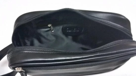 Aanbiedingen π Rojafit Boxy-Holdall Herentoilettas- "Gilmers" - 26x16,5x9cm - Zwart π 3 Aanbiedingen π Rojafit Boxy-Holdall Herentoilettas- "Gilmers" - 26x16,5x9cm - Zwart π - Afbeelding 3